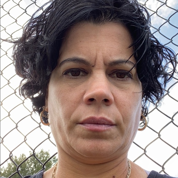 Meet your Posher, Fabiela - Picture 1 of 1